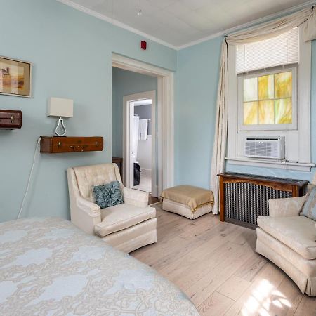 Sweet Biscuit Inn Asheville Bagian luar foto